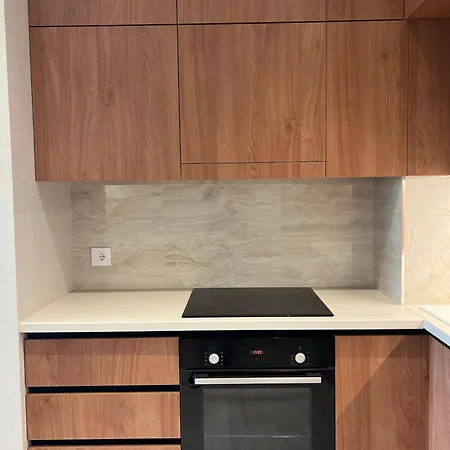 Apartment West 65